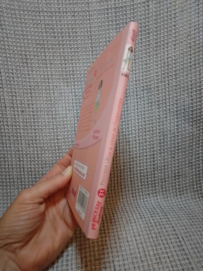 Princesse Léa et le trésor de l'hippocampe/ serie Princesse Académie T.31 - Bibliothèque rose - photo numéro 11