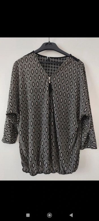 Blouse à motifs noirs et beige dos en dentelle taille S