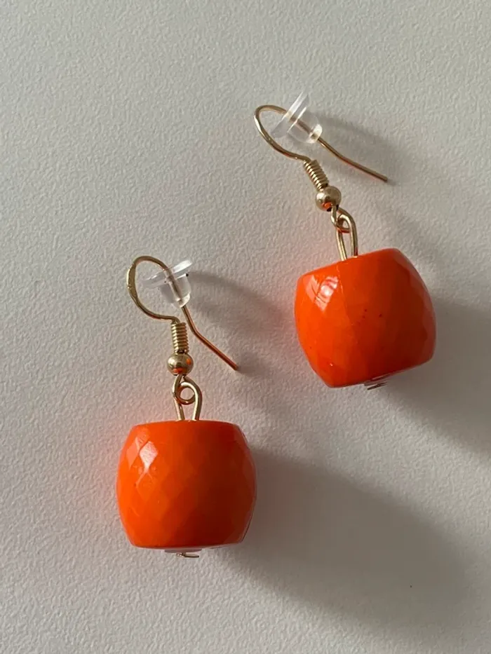 Boucle d’oreille Du groupe Maxmara sans logo,sans étiquette. - photo numéro 6