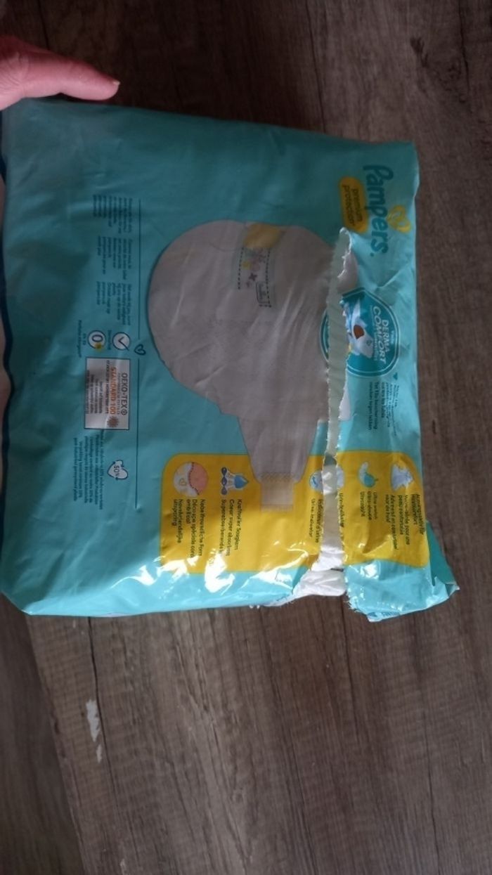 Couche pampers taille 2 - photo numéro 3