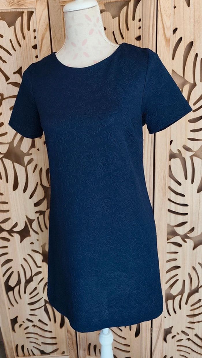 Mini-robe bleu marine à motif floral en relief Taille S Atmosphère - photo numéro 2