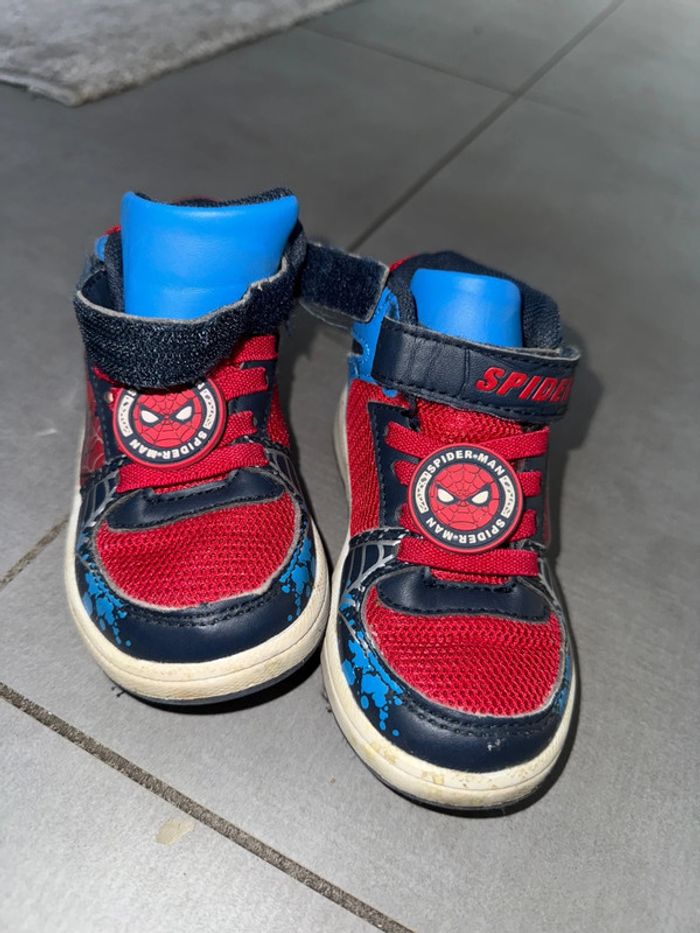 Chaussure spiderman garçon pointure 24 - photo numéro 3