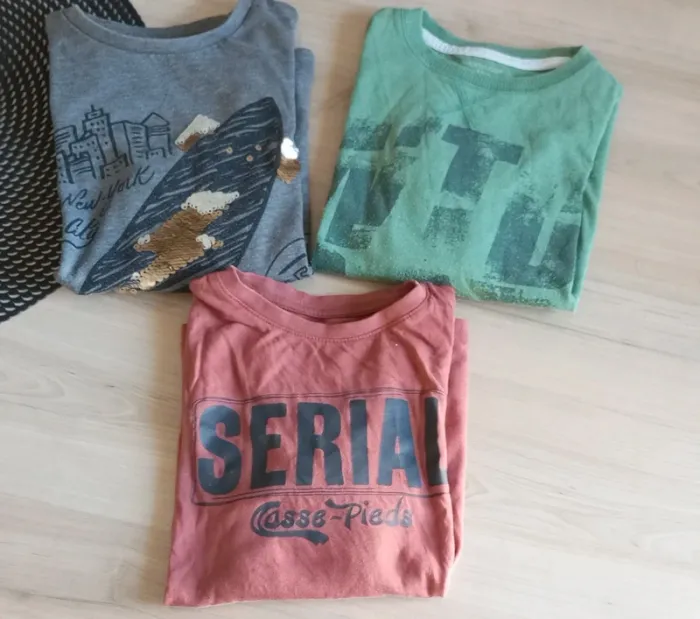 Lot de trois tee-shirts manches longues