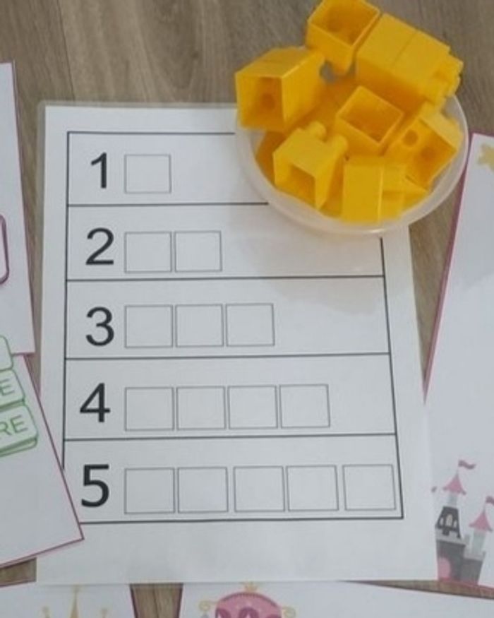 Fiche de travail et lego