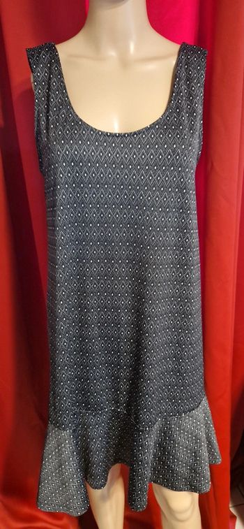 Robe taille L noire motifs blancs