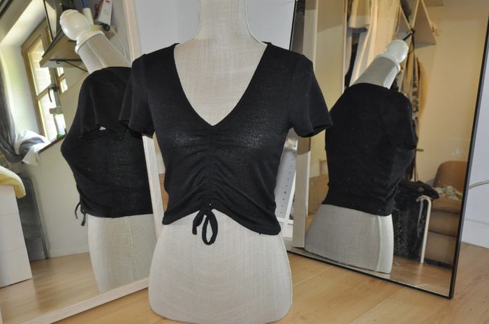 H&M top noir froncé t.XS tb état