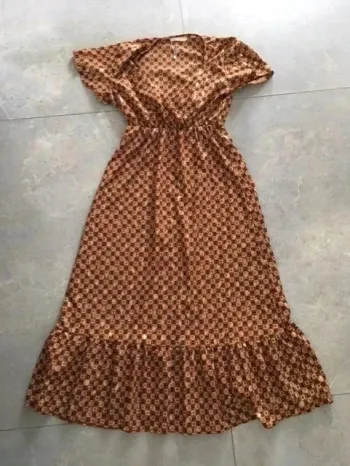 🌞 Robe longue d’été marron/doré Taille M Très bon état