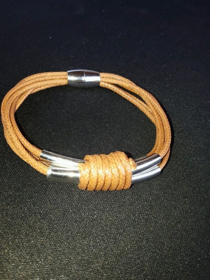 Bracelet aimanté argenté et marron