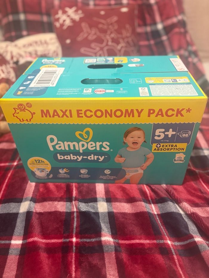 Maxi pack Pampers baby dry taille 5+