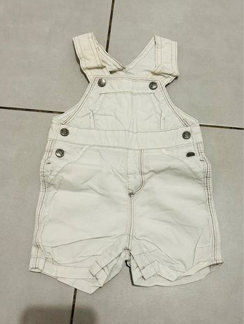 Petite salopette blanche courtes 6 mois