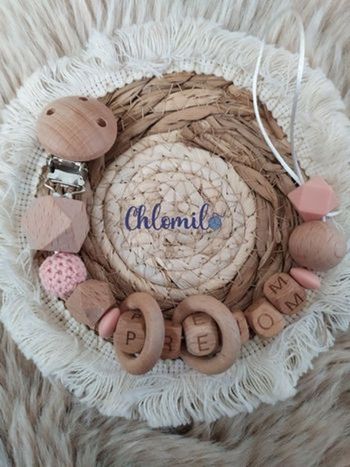 Attache tétine personnalisée