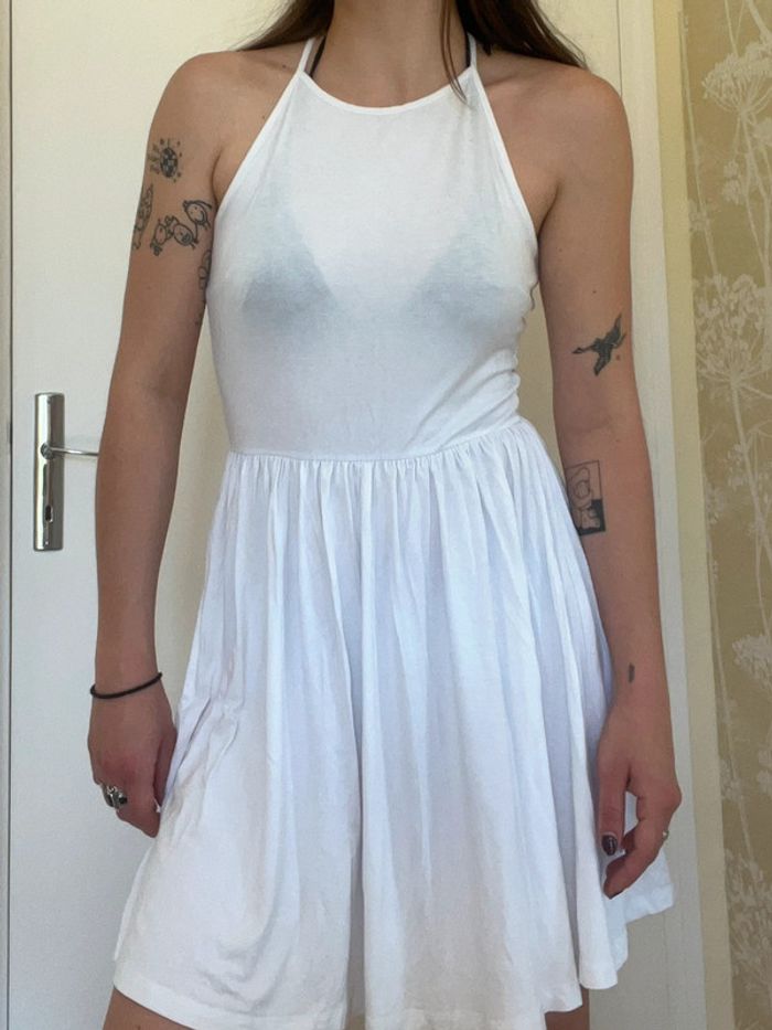 Robe blanche légère pour l'été - white summer dress - photo numéro 3