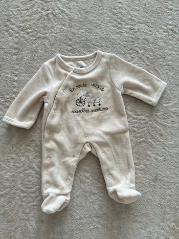 Pyjama verbaudet mixte 45cm comme neuf