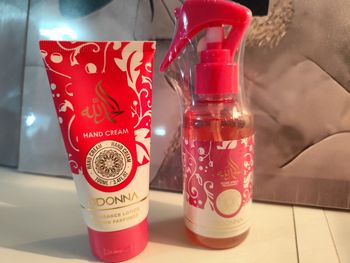 Lot parfumé D'donna odeur Yara Candy neuf