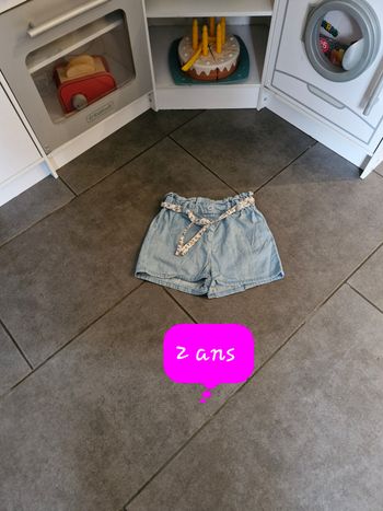 Short 2 ans