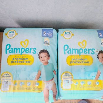 Lot Pampers  premium  taille 5