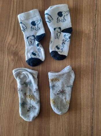 2 pairs de chaussettes