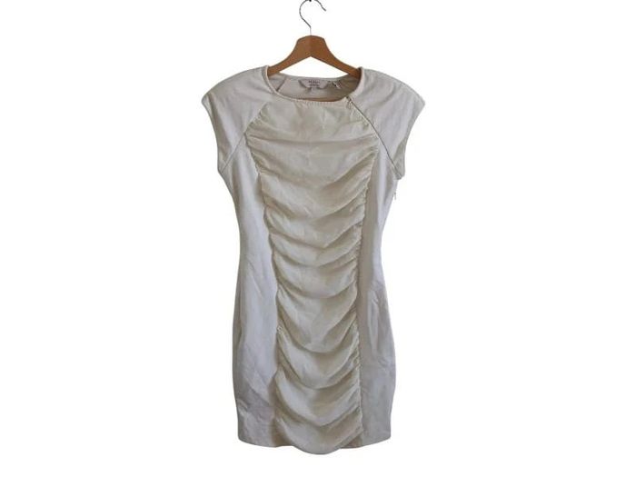 C60 robe crème Ted Baker T2