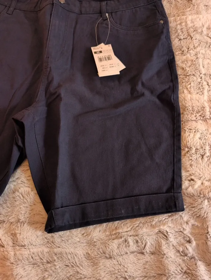 Short bleu marine taille 50 gemo Neuf - photo numéro 2