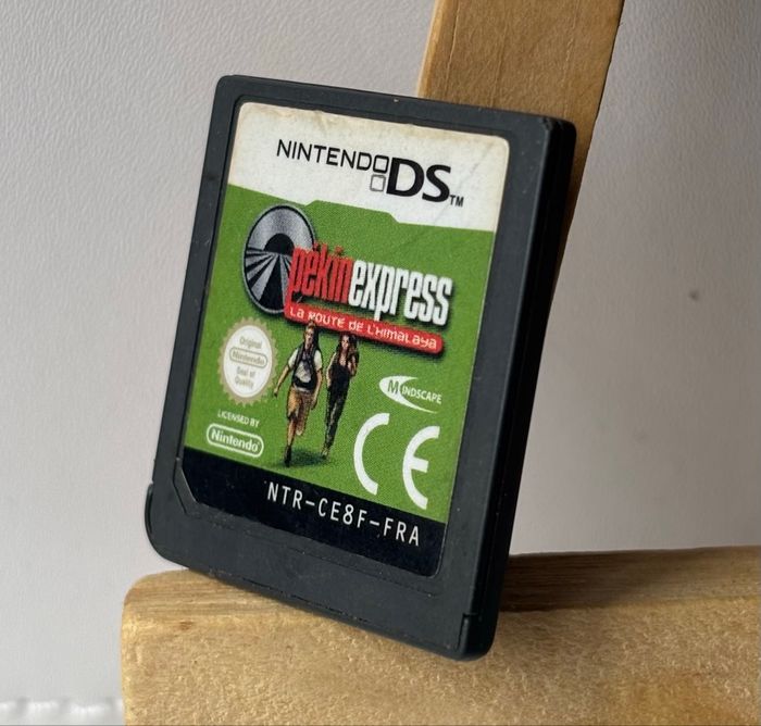 🎮 Jeu Pékin Express : La Route de l'Himalaya • Nintendo DS - photo numéro 2