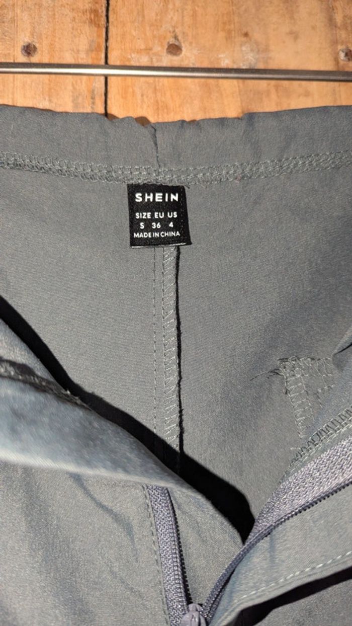 La tenue complète taille S 10 € - photo numéro 8