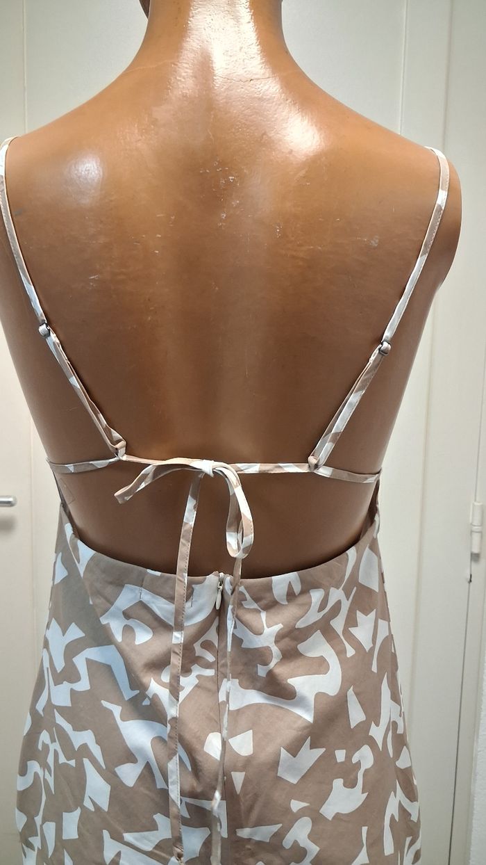 Robe dos nu GOA Paris beige blanc taille L - photo numéro 6
