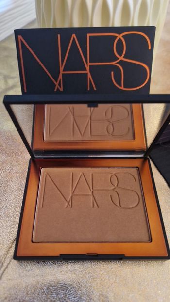 Nars poudre bronzante laguna N°4 11g neuf jamais utilisé jamais ouvert