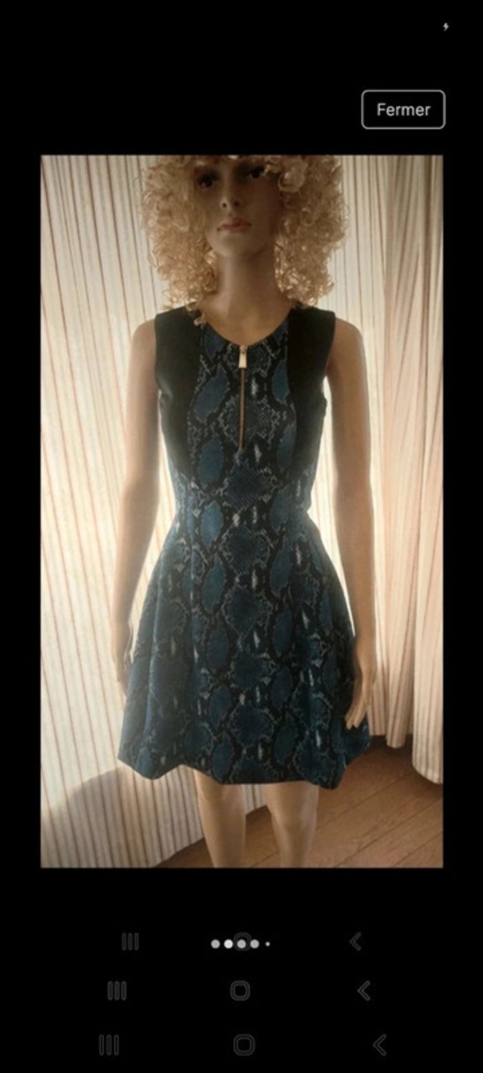 Magnifique Robe Pinko TAG taille XS - photo numéro 3