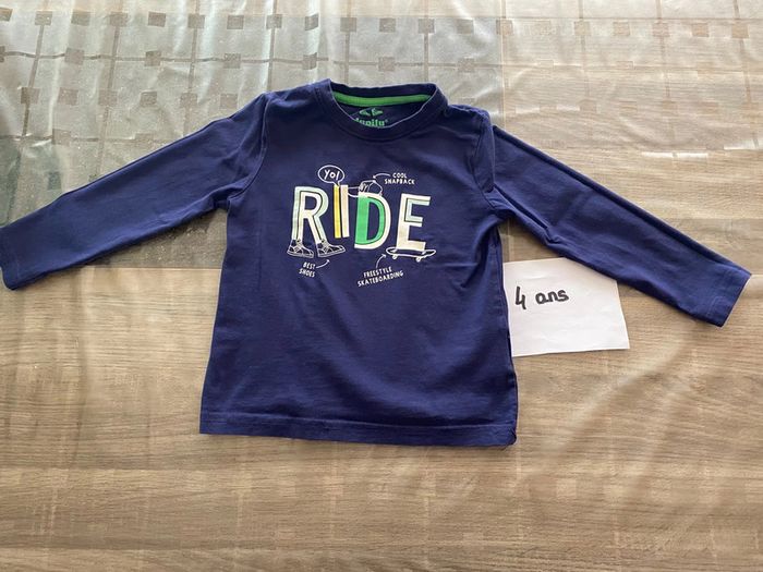 T shirt manches longues 4 ans