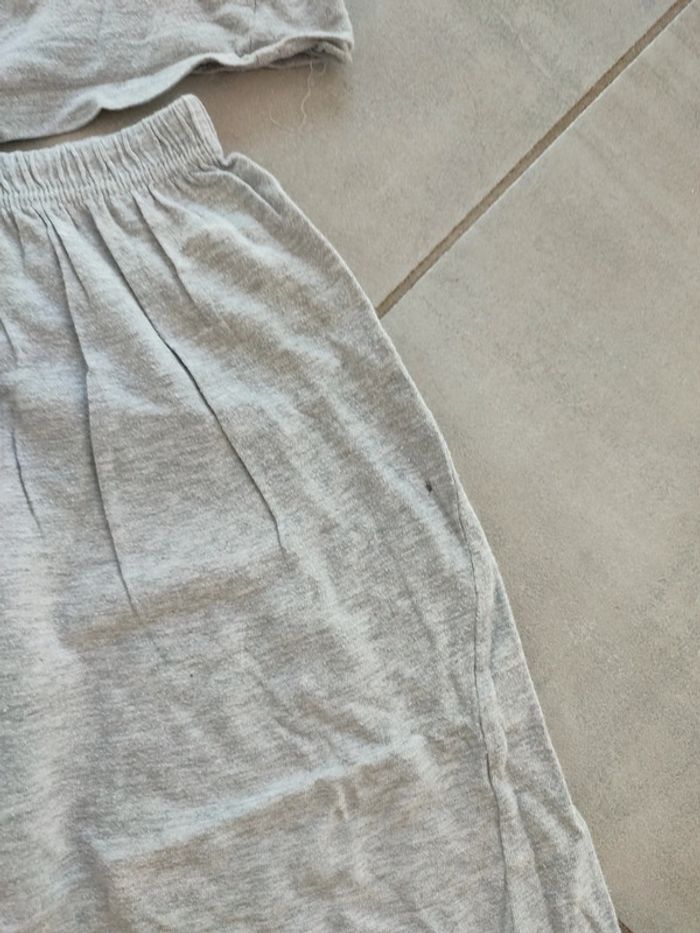 Lot de pyjamas garçon 5 ans plus un pantalon - photo numéro 8
