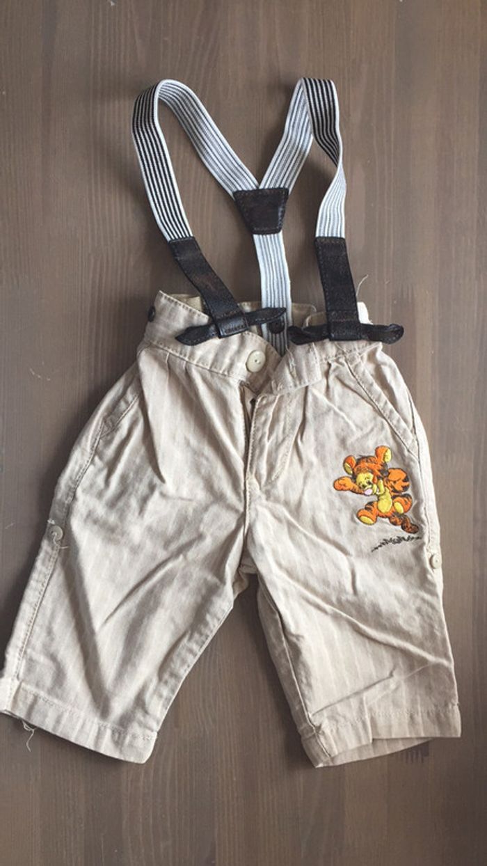 Pantalon à bretelles