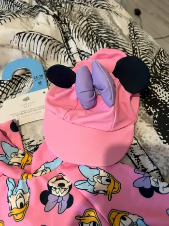 Casquette bain anti uv minnie