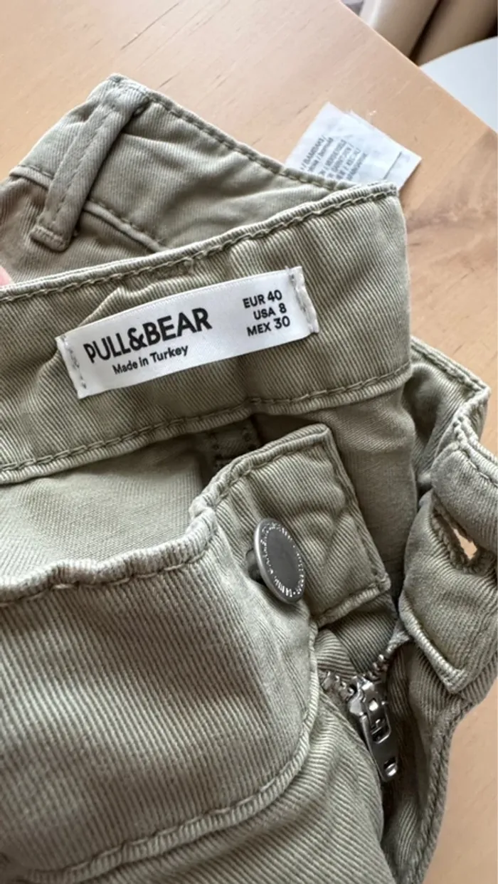 Pantalon kaki large pull and bear 40 - photo numéro 4