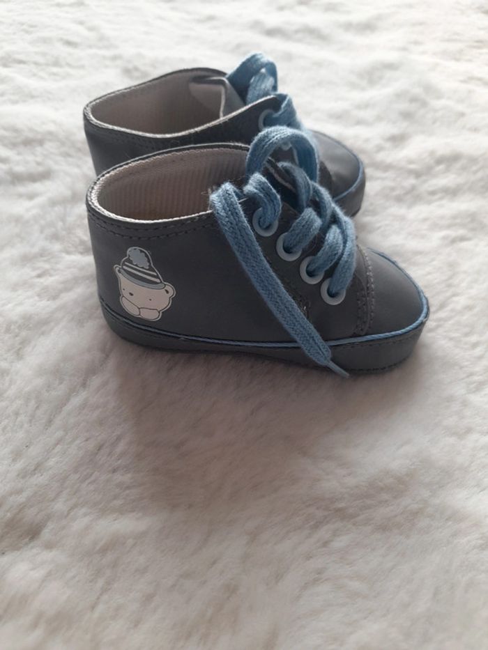 Chaussures souple bébé neuf - photo numéro 2