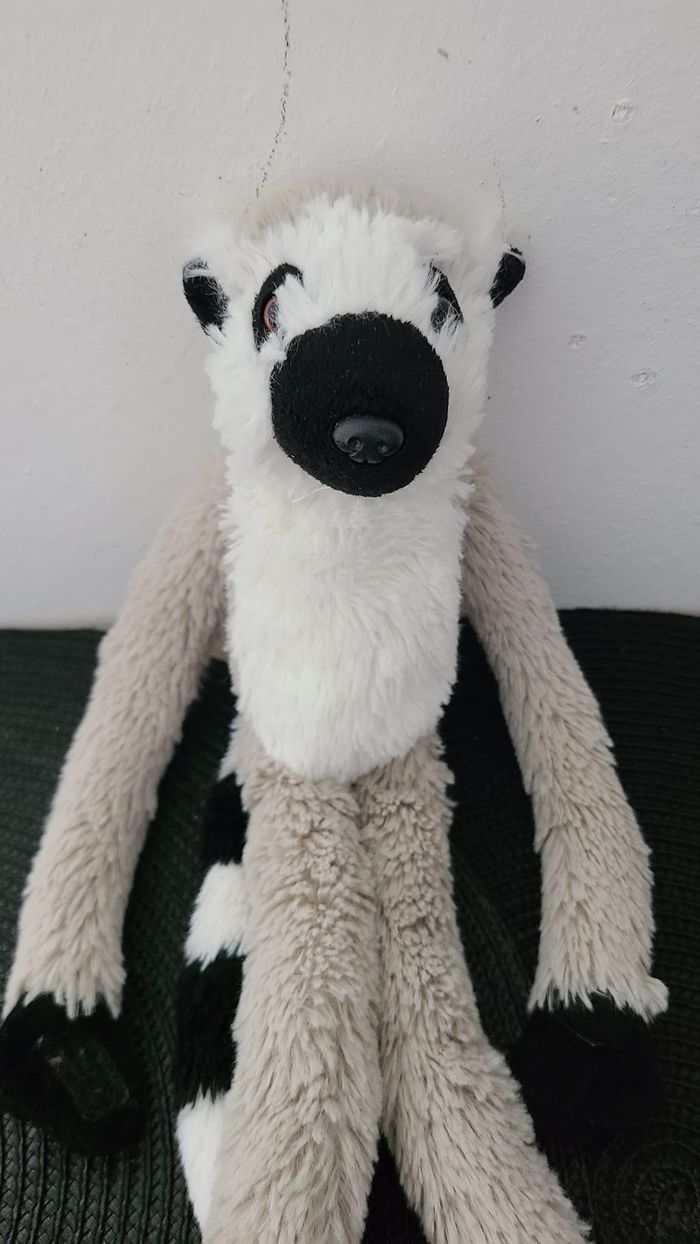 PELUCHE DOUDOU LÉMURIEN blanc gris