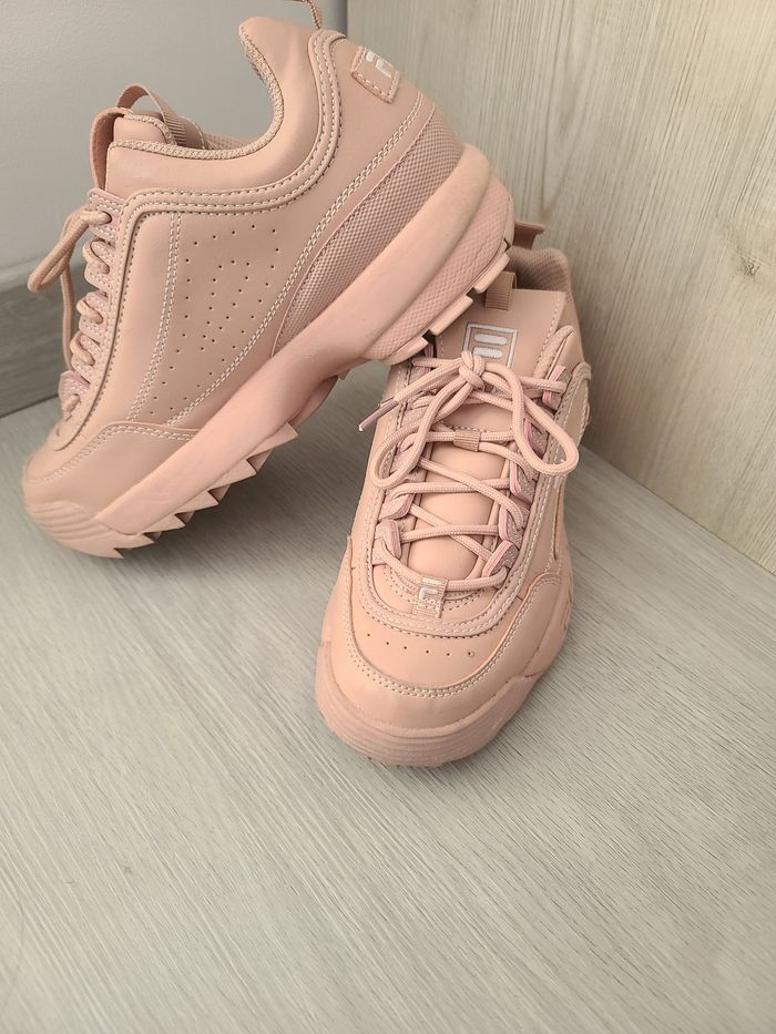 Baskets rose FILA