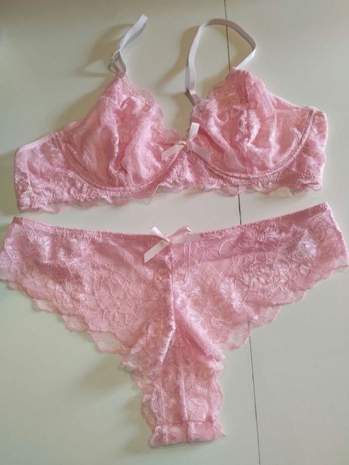 Ensemble sous vêtements / Tanga rose - photo numéro 7