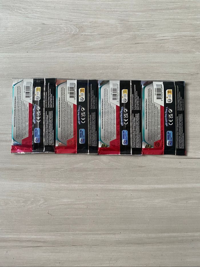 Booster Pokémon Faille paradoxe EV04 - photo numéro 2
