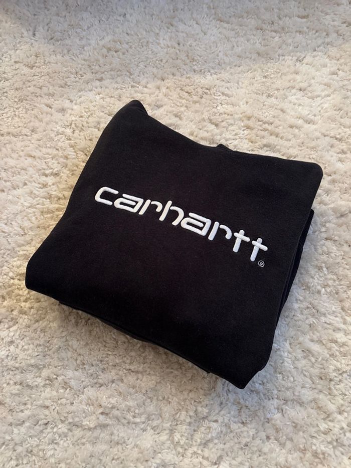 Hoodie Carhartt couleur noir, logo brodé taille M très bon état - photo numéro 2