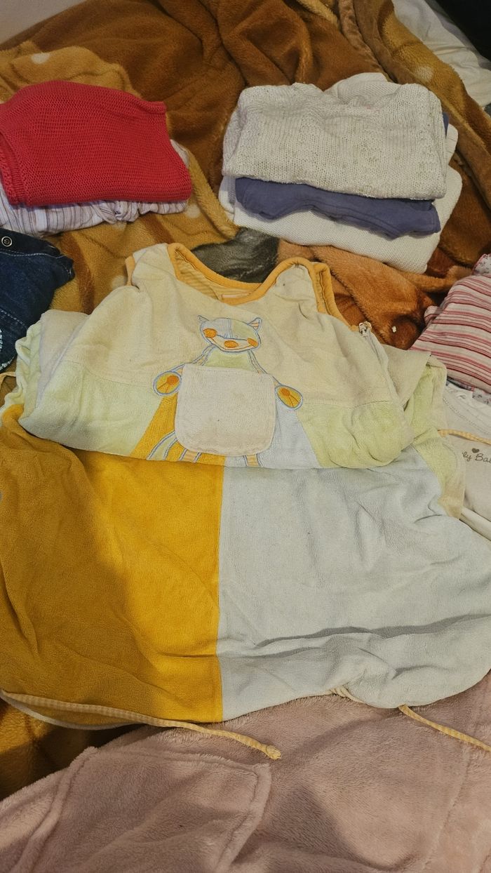 Lot vêtements bebe fille 6 mois - photo numéro 9