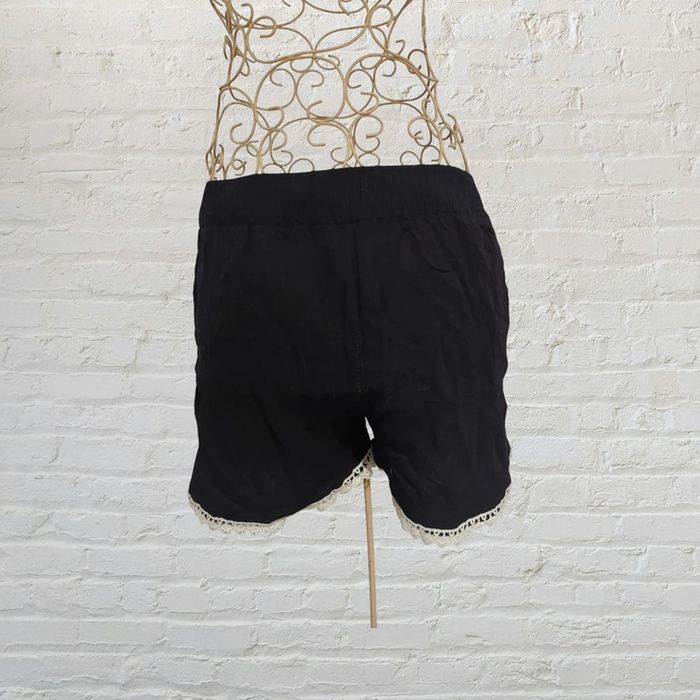 short noir taille S - photo numéro 2