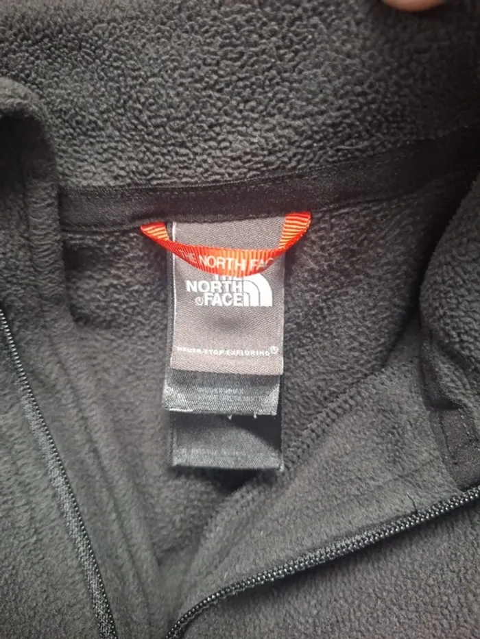 Polaire The North Face femme 1/4 zip – Édition Ruban Rose – Taille M - brodé (609) - photo numéro 9