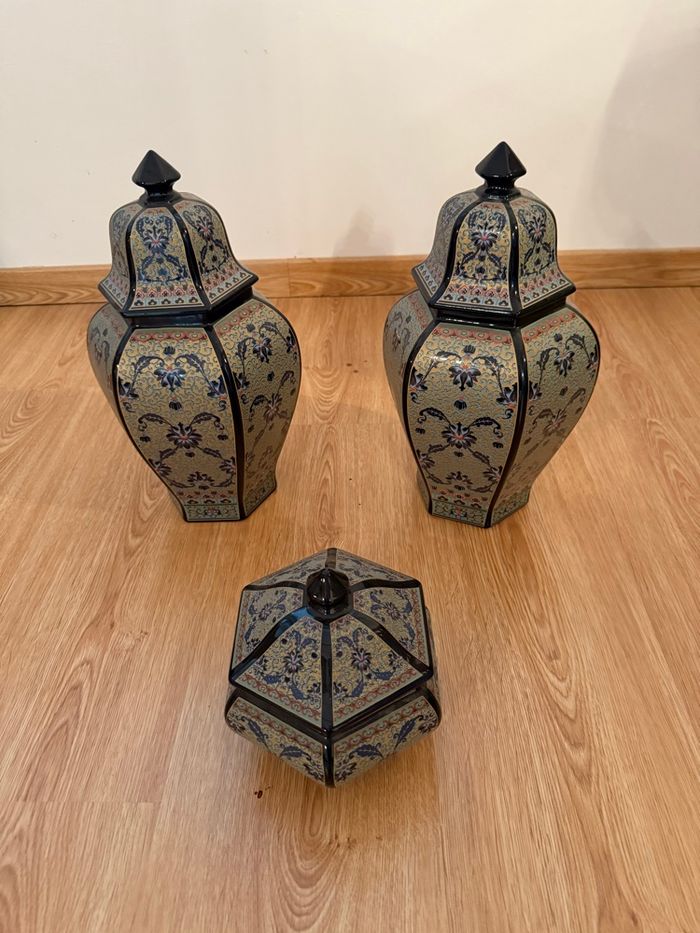 2 vase pot et 1 bonbonnière