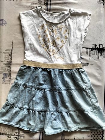 Robe manches courtes