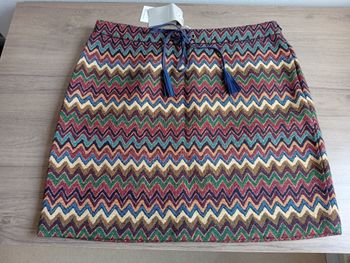 Jupe courte à motifs aztèques neuve taille 40