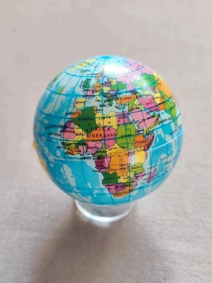 Balle en mousse planète sensorielle anti stress