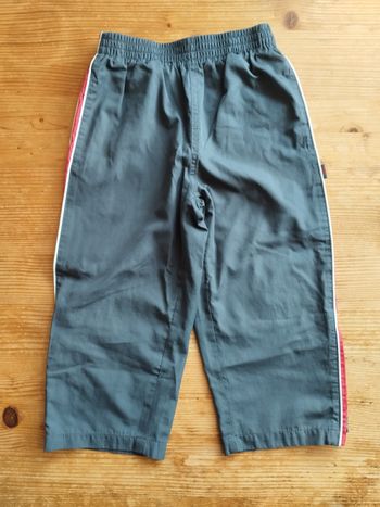 Jogging enfant - 4 ans - Gris avec détails rouges