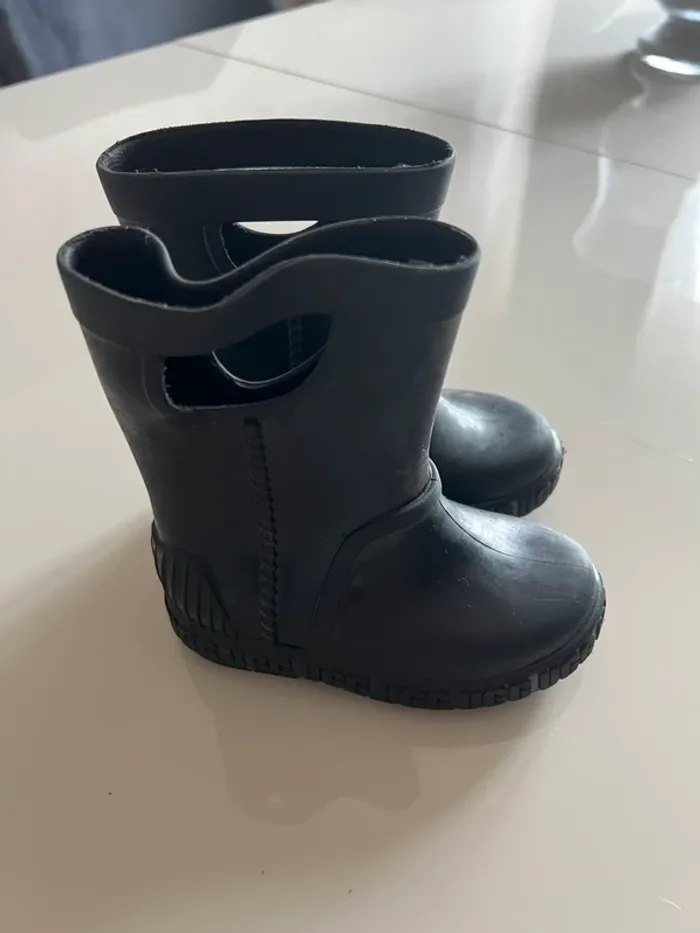 Bottes UGG pour enfants, pointure 22