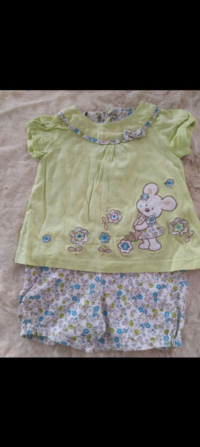 Ensemble barboteuse bébé fille en 6 mois