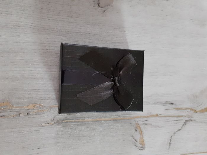 Boite vide pour offrir des bijoux - photo numéro 2